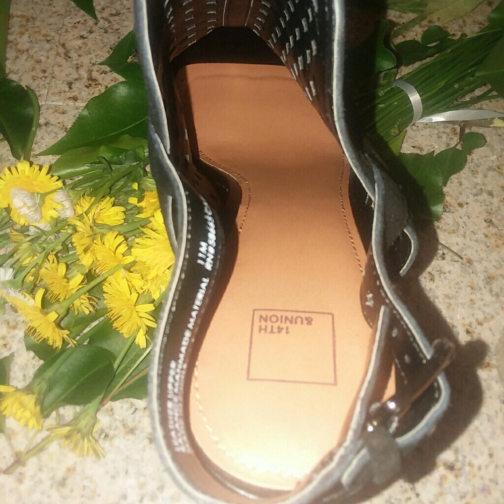 14th & Union Block Heel Sandals NEW IN ORIGINAL BOX - Picture 4 of 9